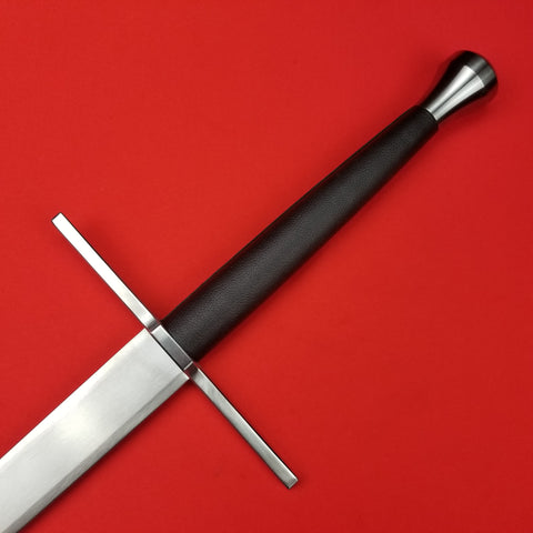 Rogue Steel Longsword with Straight Guard and Leather Grip